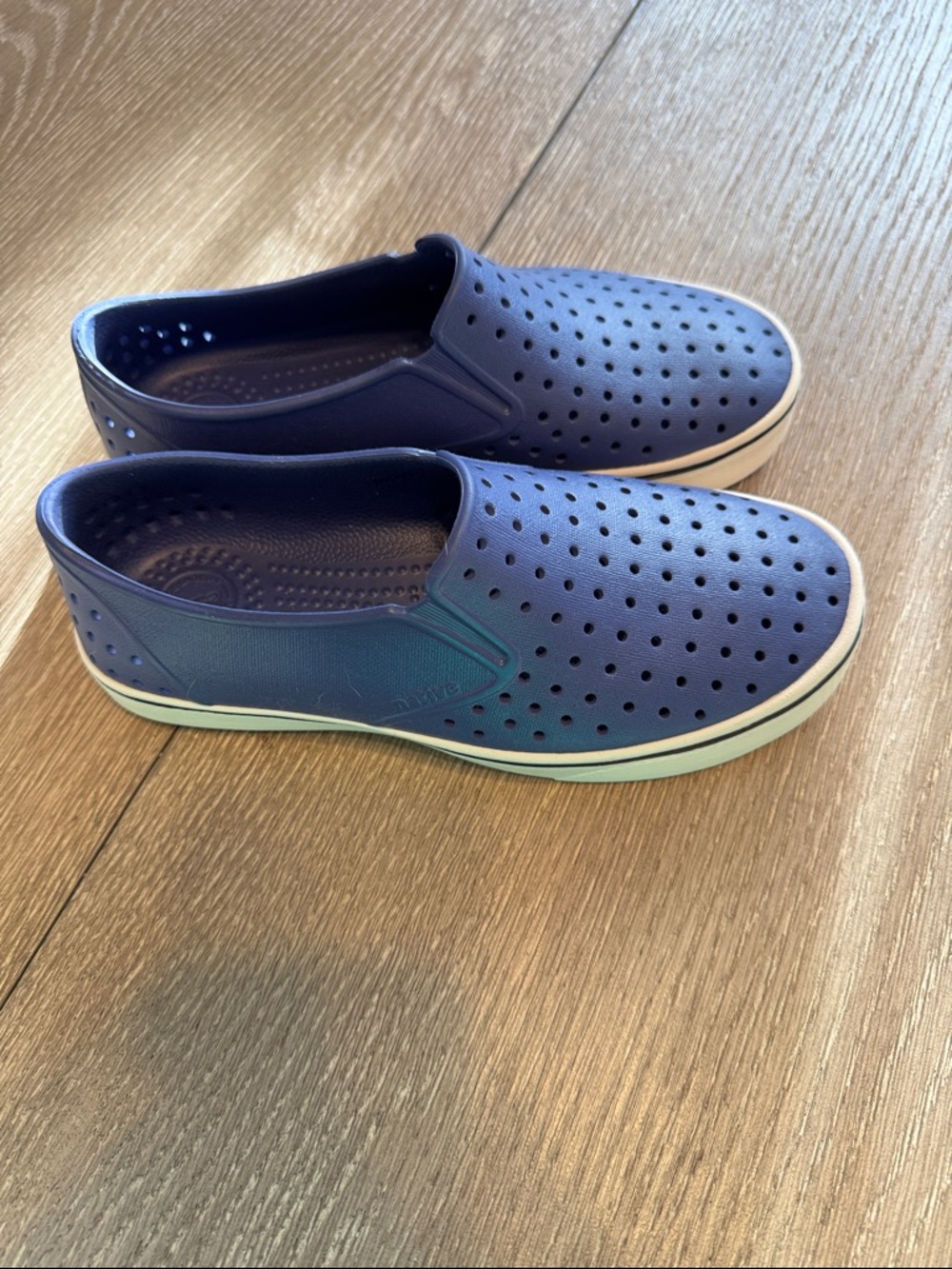 Native Water Shoes Women’s 7
